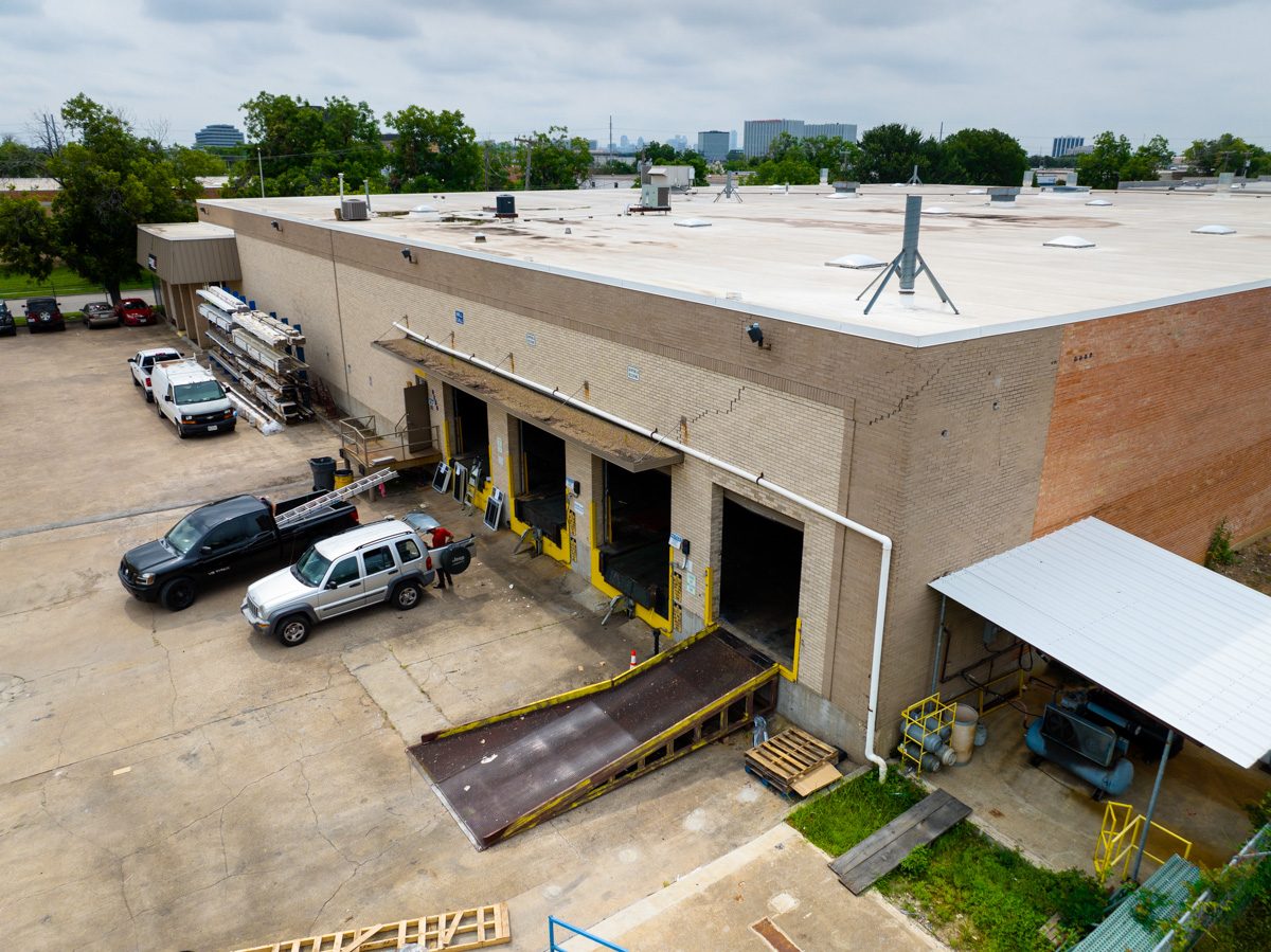 9259 King Arthur Drive loading docks and truck court